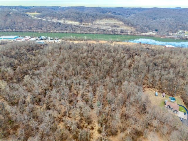 26012 Newell Rd, Fayette City, PA 15466