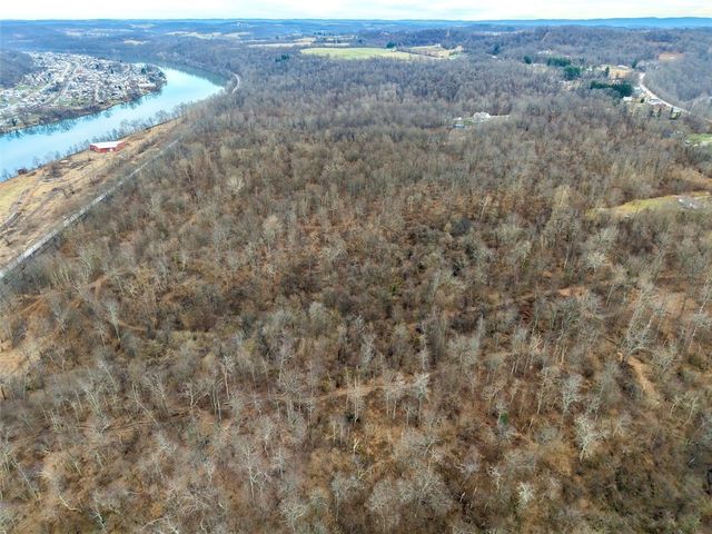 26012 Newell Rd, Fayette City, PA 15466