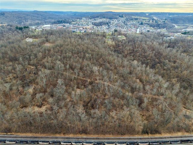 26012 Newell Rd, Fayette City, PA 15466