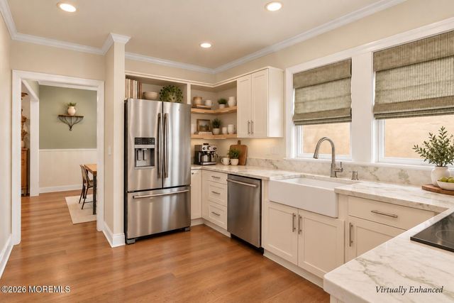 542 Clinton Avenue, Belford, NJ 07718