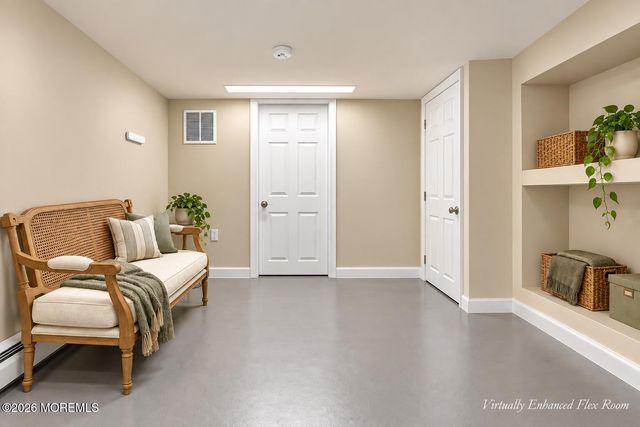 542 Clinton Avenue, Belford, NJ 07718