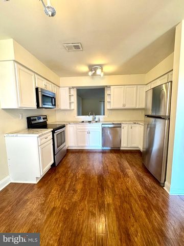 122 CAERNARVON CT, Exton, PA 19341