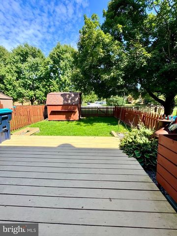 122 CAERNARVON CT, Exton, PA 19341