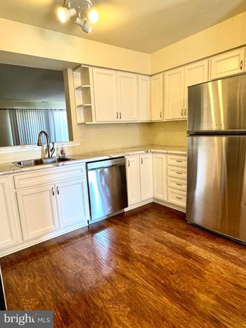 122 CAERNARVON CT, Exton, PA 19341