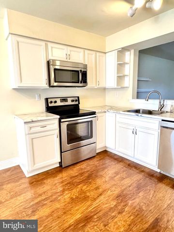 122 CAERNARVON CT, Exton, PA 19341