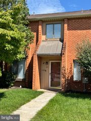 122 CAERNARVON CT, Exton, PA 19341