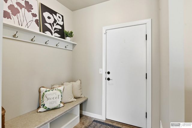 18814 Briar Street, Omaha, NE 68136