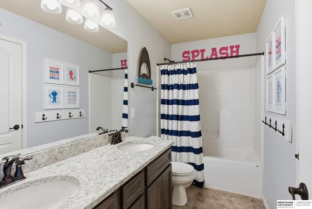 18814 Briar Street, Omaha, NE 68136