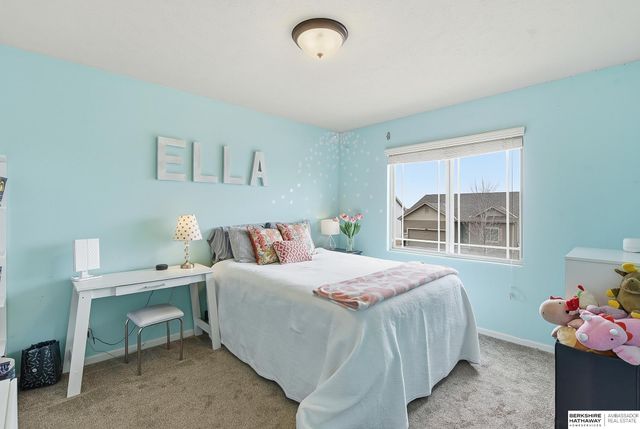 18814 Briar Street, Omaha, NE 68136