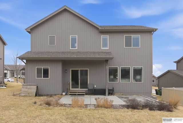 18814 Briar Street, Omaha, NE 68136