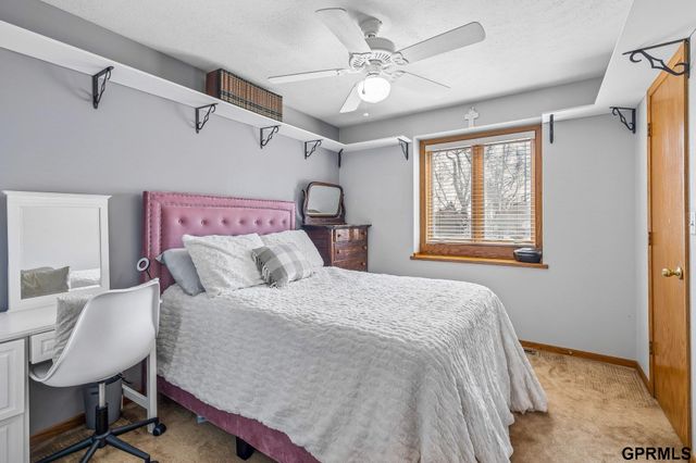 20512 Antler Circle, Elkhorn, NE 68022