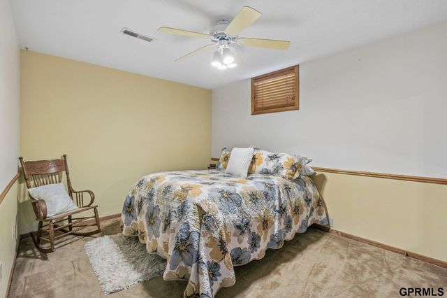 20512 Antler Circle, Elkhorn, NE 68022