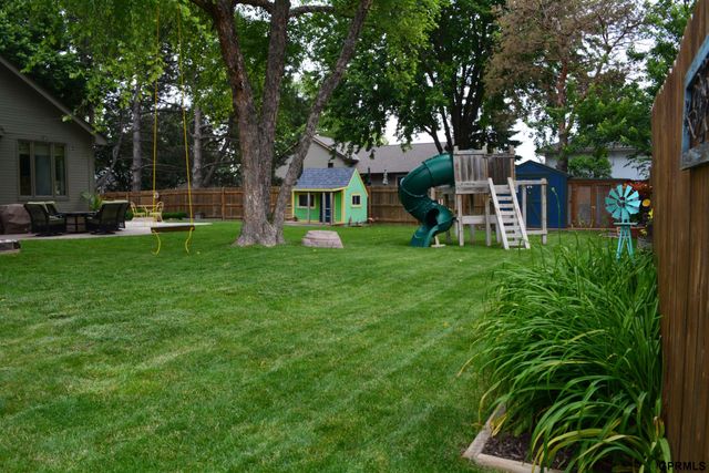 20512 Antler Circle, Elkhorn, NE 68022