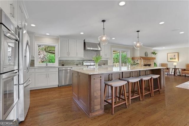 5077 Vernon Oaks Drive, Atlanta, GA 30338