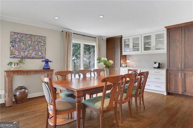 5077 Vernon Oaks Drive, Atlanta, GA 30338