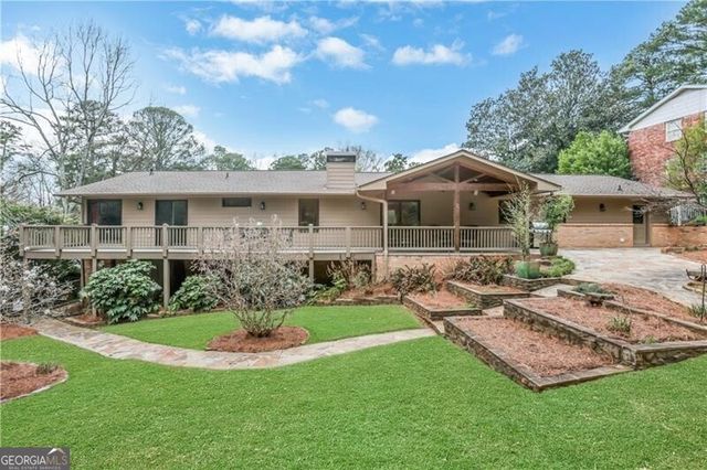 5077 Vernon Oaks Drive, Atlanta, GA 30338