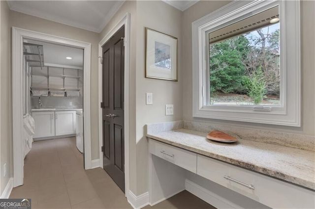 5077 Vernon Oaks Drive, Atlanta, GA 30338