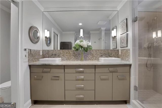 5077 Vernon Oaks Drive, Atlanta, GA 30338