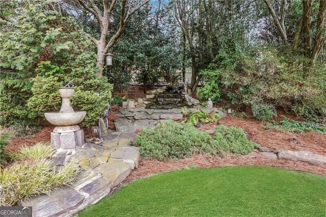 5077 Vernon Oaks Drive, Atlanta, GA 30338