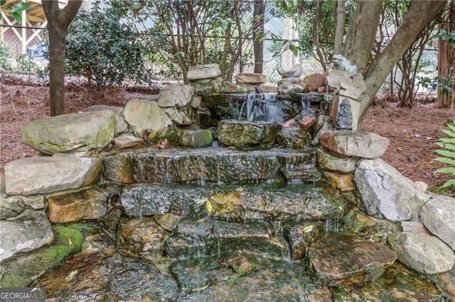 5077 Vernon Oaks Drive, Atlanta, GA 30338