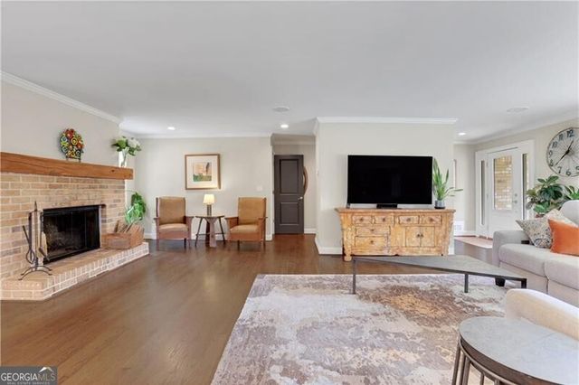 5077 Vernon Oaks Drive, Atlanta, GA 30338