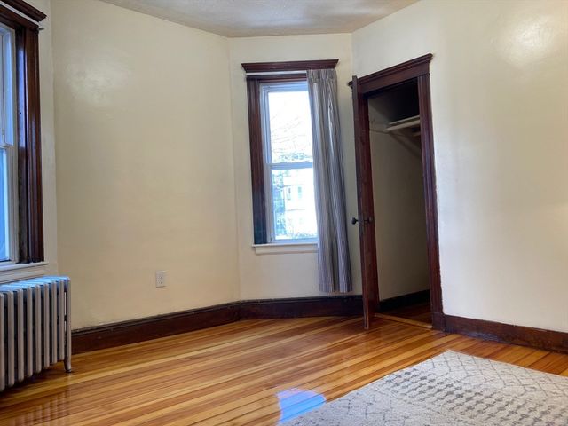 3985 Washington St, Boston, MA 02131