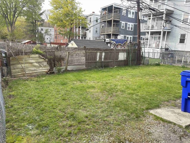 3985 Washington St, Boston, MA 02131