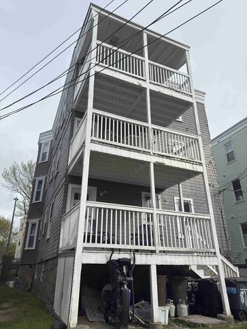 3985 Washington St, Boston, MA 02131