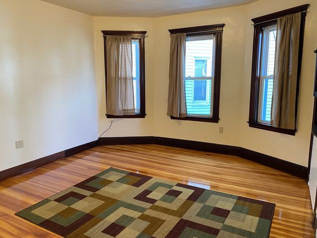 3985 Washington St, Boston, MA 02131