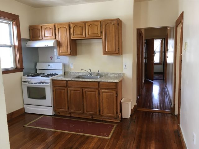 3985 Washington St, Boston, MA 02131