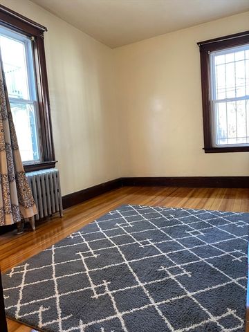 3985 Washington St, Boston, MA 02131