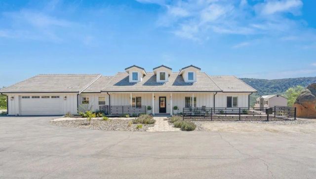 15663 Mathew Road, Valley Center, CA 92082