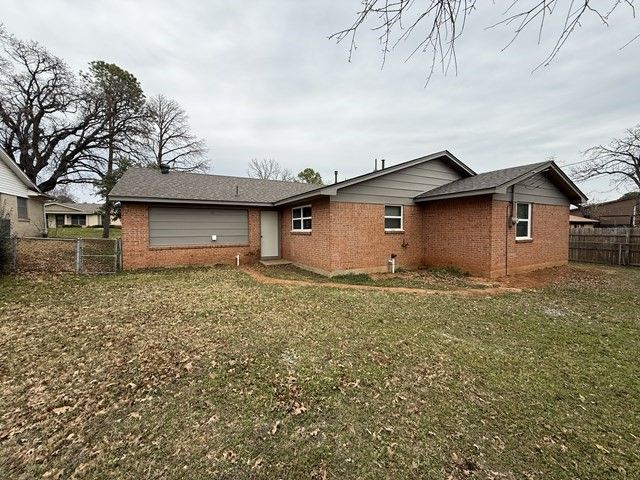 7428 Beckwood Drive, Fort Worth, TX 76112