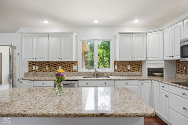 2084 Deer Run Drive, New Castle, IN 47362