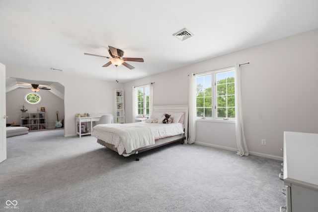 2084 Deer Run Drive, New Castle, IN 47362