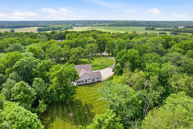 2084 Deer Run Drive, New Castle, IN 47362