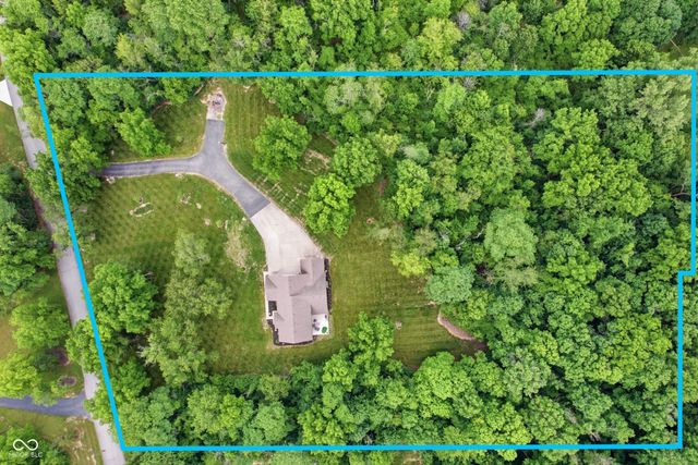 2084 Deer Run Drive, New Castle, IN 47362