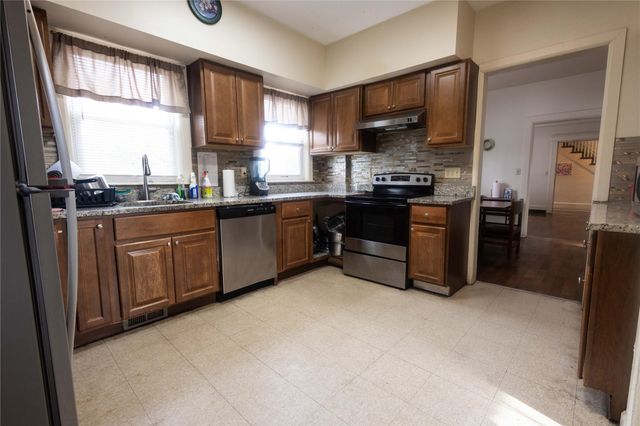 2 Old Cedar Swamp Road, Jericho, NY 11753