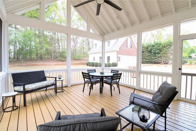 1031 Derby Lane, Bogart, GA 30622