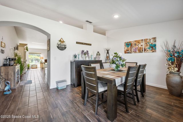 238 Labra Road SW, Palm Bay, FL 32908