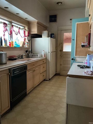 717 W Nelson Street, Marion, IN 46952