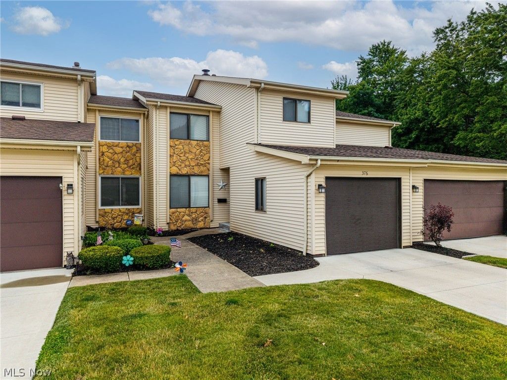 376 Deepwood Drive 376, Wadsworth, OH 44281