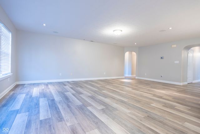 912 Burgess Hill Pass, Westfield, IN 46074