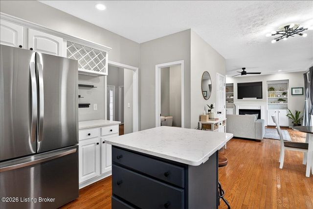 5105 Silverton Ln, Louisville, KY 40241
