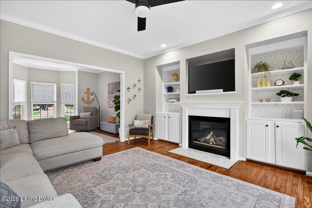 5105 Silverton Ln, Louisville, KY 40241