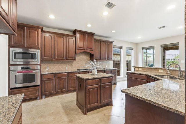 4130 Clover Ridge Lane, Sugar Land, TX 77479