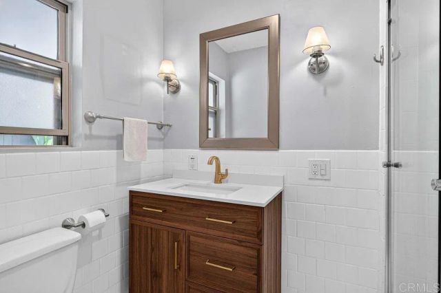 1905 Catalina Boulevard, San Diego, CA 92107