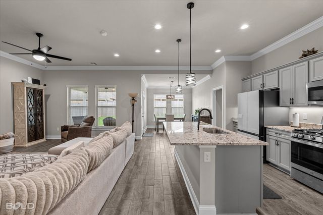 747 Crozier Drive, Bossier City, LA 71111