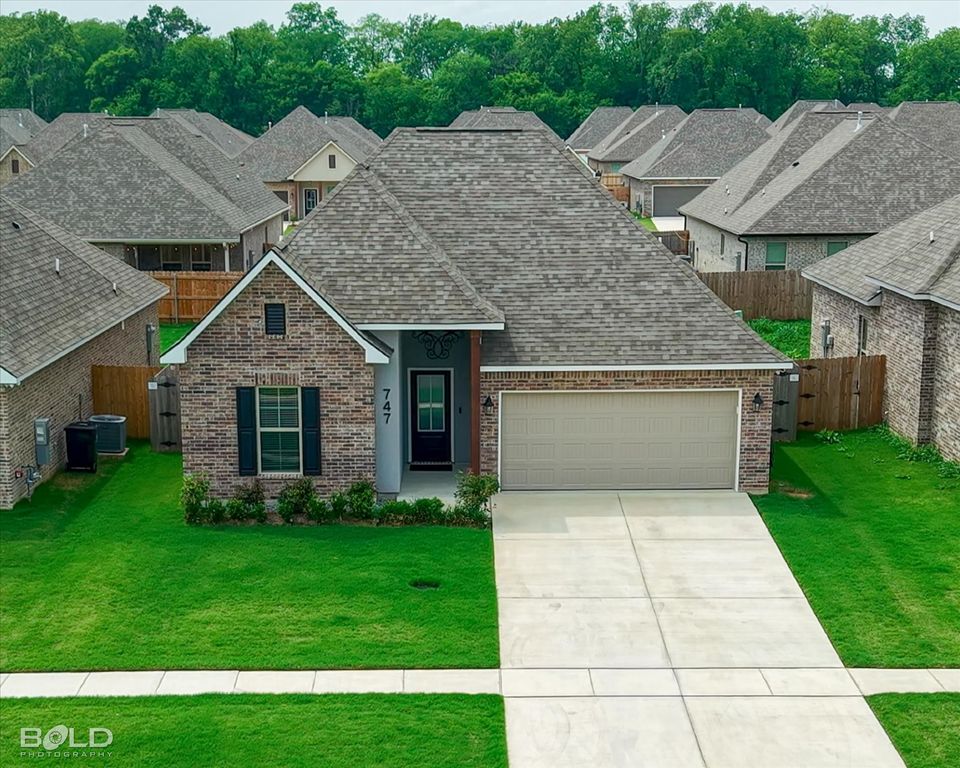 747 Crozier Drive, Bossier City, LA 71111