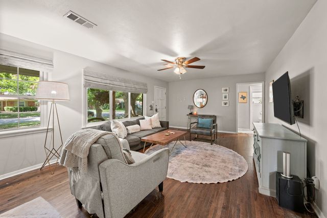 5445 Odom Avenue, Fort Worth, TX 76114